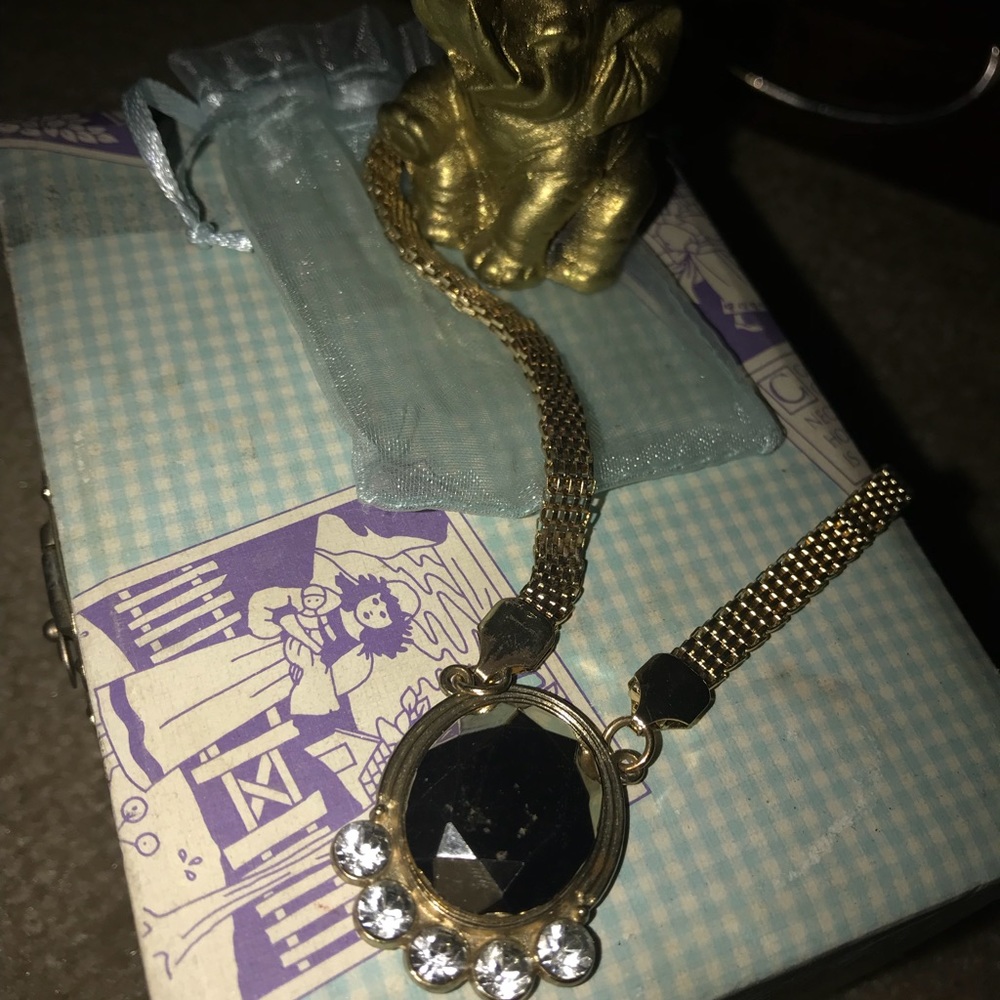 VINTAGE NECKLACE - EXTRA!  CUTE GOLD ELEPHANT